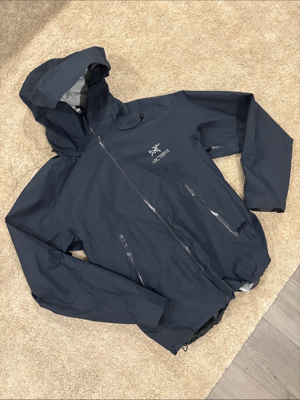 NEVER WORN: Arc'teryx Men's Dark Navy Waterproof Hooded Rain Jacket